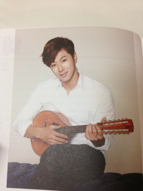 [29.12.12][Pics] Yunho - TVXQ 2013 Diary Lazsg