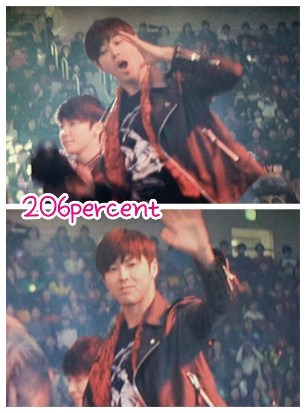 [29.12.12][Pics+Gifs] Yunho - SBS Gayo Daejun Pr3-4