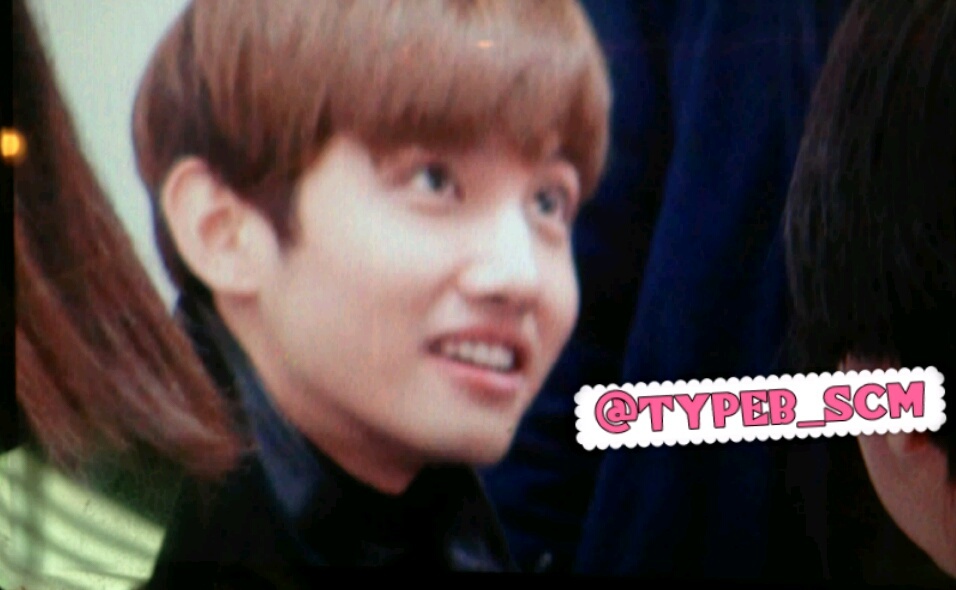 [10.12.12][Pics] Changmin - Shilla Duty Free Autograph Fansign Event Tb1-1