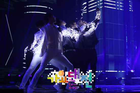 [29.12.12][Pics] Changmin - SBS Gayo Daejun Viewer_image_32_zpse5dda1d4