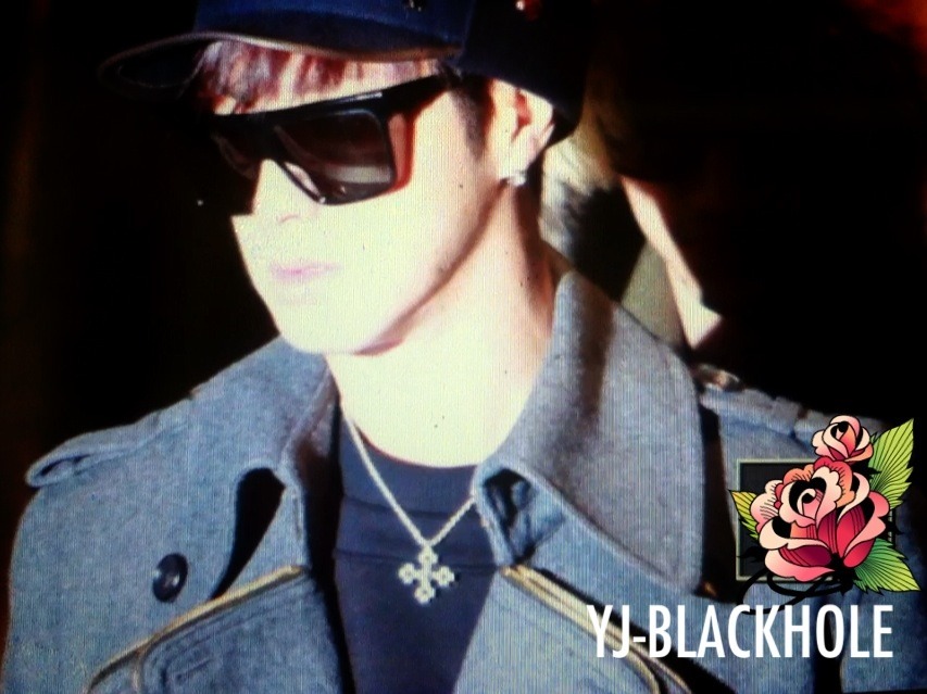 [23.12.12][Pics] Yunho - Incheon Airport (Back Korea) Yjb1-2