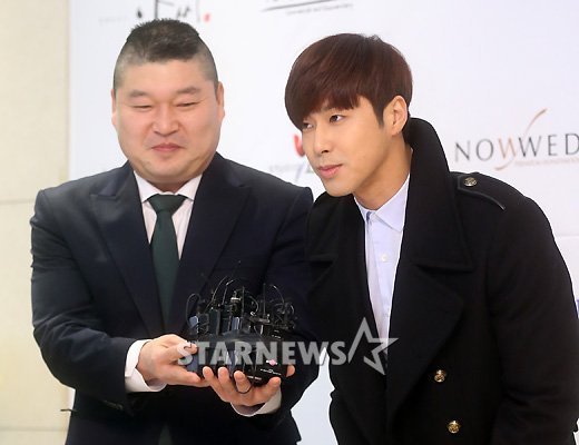 [15.12.12][Pics] Yunho - Attended Hongrokgi Wedding 2012121612070250780_1_59_20121216120804