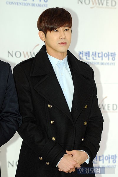 [15.12.12][Pics] Yunho - Attended Hongrokgi Wedding 2012121637217_2012121621781_59_20121216121306