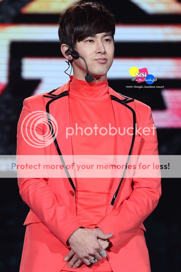[22.12.12][Pics] Yunho - Sichuan TV New Year's Eve Concert 21e4xs8