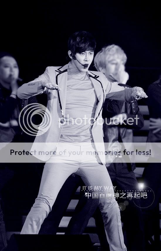 [22.12.12][Pics] Yunho - Sichuan TV New Year's Eve Concert 3d4a9b12c8fcc3cea81438e49245d688d63f20ef