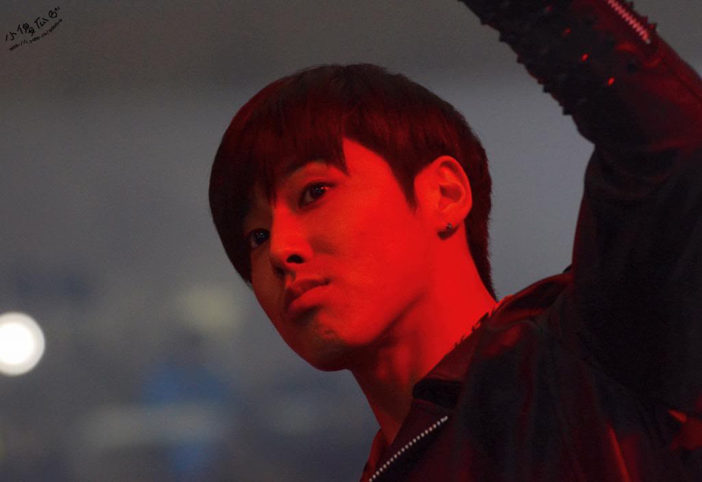 [29.12.12][Pics+Gifs] Yunho - SBS Gayo Daejun 4466ca1b9d16fdfa16030332b48f8c5495ee7b0d_zpsf4ba9966