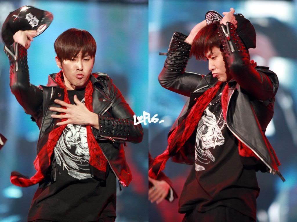 [29.12.12][Pics+Gifs] Yunho - SBS Gayo Daejun 4a658e13632762d0938a7363a0ec08fa533dc6c4_zps398d749b