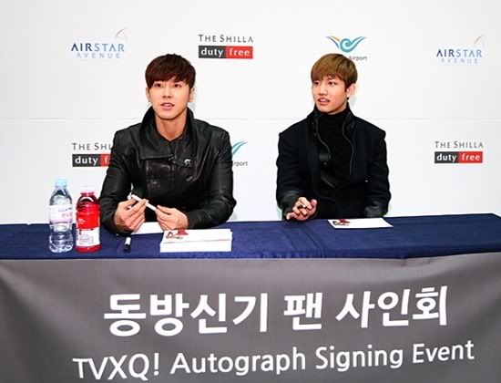 [10.12.12][Pics] TVXQ - Shilla Duty Free Autograph Fansign Event 5066_14598_4848