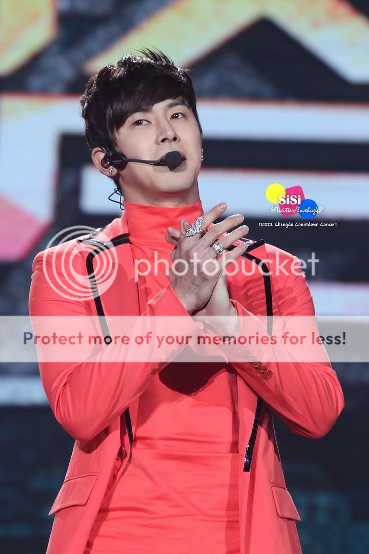 [22.12.12][Pics] Yunho - Sichuan TV New Year's Eve Concert 5lnoy0