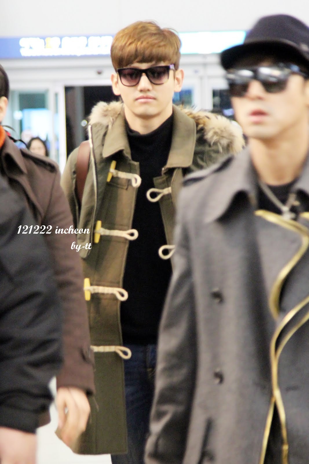 [22.12.12][Pics] Changmin - Incheon Airport 84f460a5gw1e02qlmg5hbj