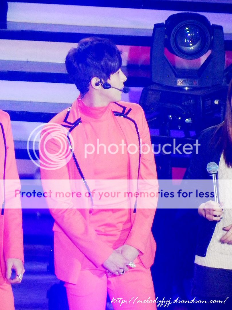 [22.12.12][Pics] Yunho - Sichuan TV New Year's Eve Concert 9F753F79EB4A4AB1A4ABB1EEA4FDC2D65688742AD72F4_960_1280