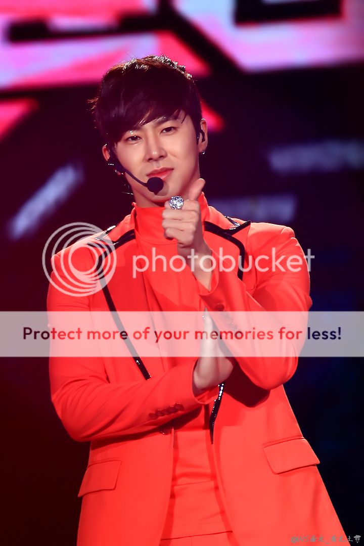 [22.12.12][Pics] Yunho - Sichuan TV New Year's Eve Concert D19CF12EE21F2F3FFB844BCE863C379F8B9DAC971CD1E_1000_1500