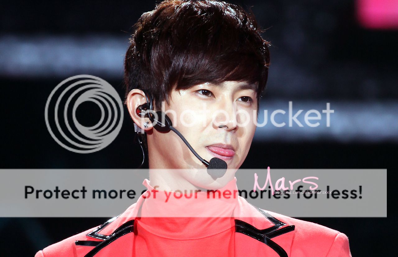 [22.12.12][Pics] Yunho - Sichuan TV New Year's Eve Concert F937541C826046C9FF57A3EA24F8FEADE06A16F5CC3C8_1280_829