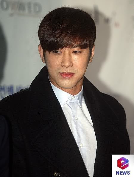 [15.12.12][Pics] Yunho - Attended Hongrokgi Wedding H20_59_20121216121604