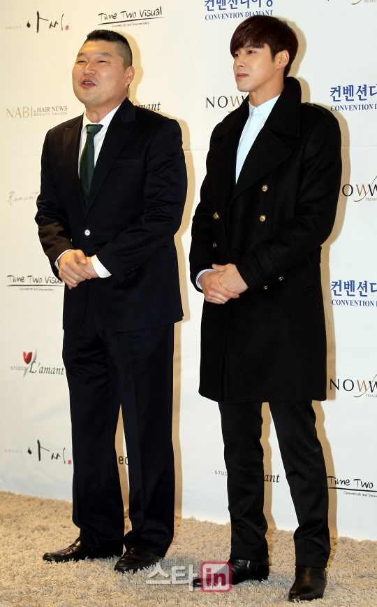 [15.12.12][Pics] Yunho - Attended Hongrokgi Wedding PS12121600069_59_20121216115604