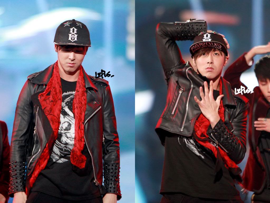 [29.12.12][Pics+Gifs] Yunho - SBS Gayo Daejun A5aa0df7905298220495ee1fd7ca7bcb0846d4d6_zps132551d0