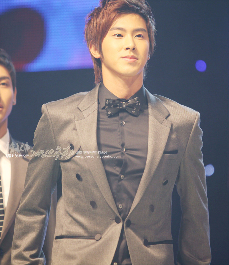 [2008.11.12] [Pics] YunHo - 15th Korean Entertainment Awards F0059555_491bf26949080