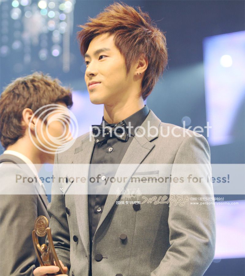 [2008.11.12] [Pics] YunHo - 15th Korean Entertainment Awards F0059555_491bf26c332a8