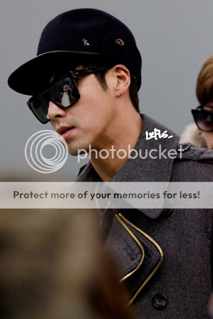 [22.12.12][Pics] Yunho - Incheon Airport F0248573_50d51d9ada0cd