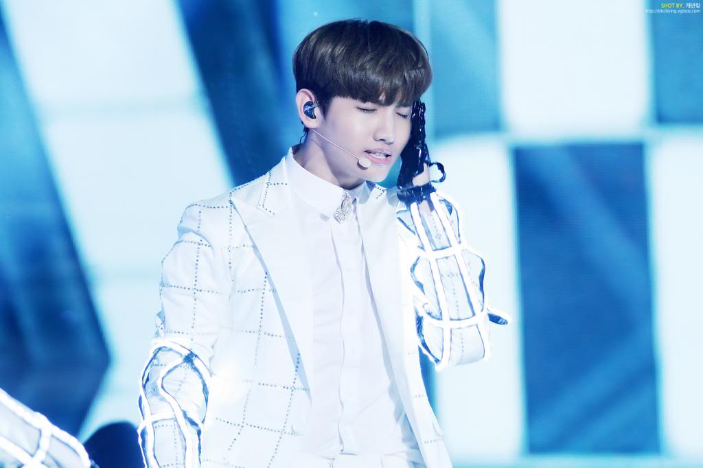 [29.12.12][Pics] Changmin - SBS Gayo Daejun 003-2_zps93e8d923