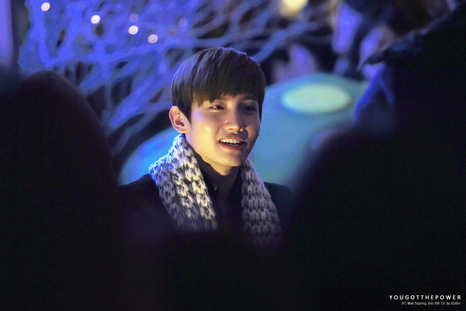 [08.12.12][Pics] Changmin - "Humanoids" Fansign Event in Yeouido 02-5