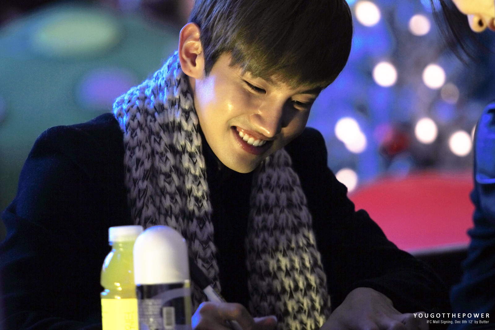 [08.12.12][Pics] Changmin - "Humanoids" Fansign Event in Yeouido 06-6