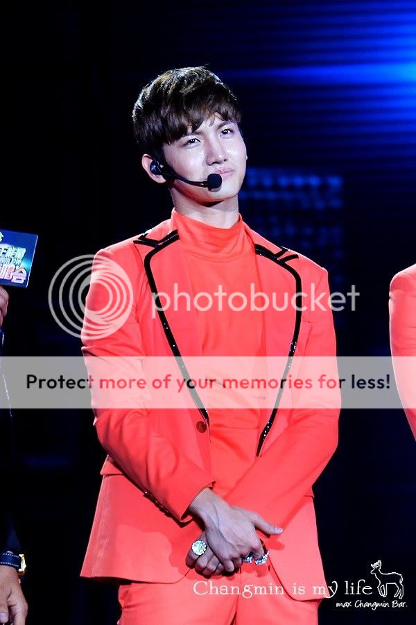 [22.12.12][Pics] Changmin - Sichuan TV New Year's Eve Concert 13-5