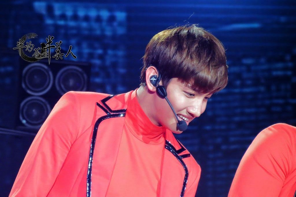 [22.12.12][Pics] Changmin - Sichuan TV New Year's Eve Concert 1cbbaa26cffc1e1796dbe6eb4a90f603728de992