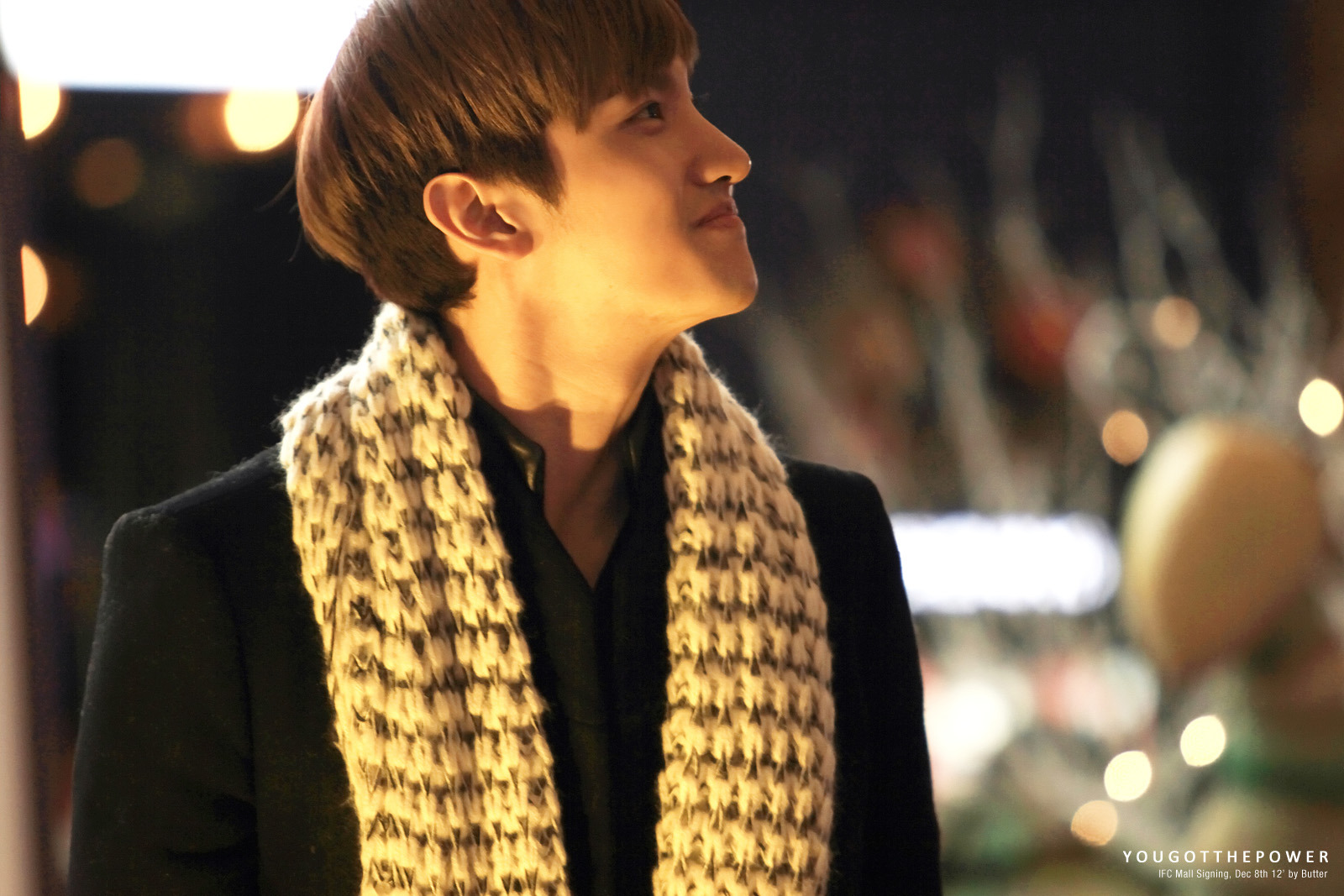 [08.12.12][Pics] Changmin - "Humanoids" Fansign Event in Yeouido 27-4