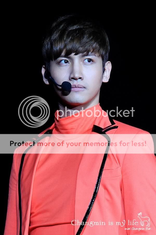 [22.12.12][Pics] Changmin - Sichuan TV New Year's Eve Concert 29-3