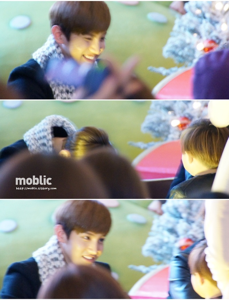 [08.12.12][Pics] Changmin - "Humanoids" Fansign Event in Yeouido 5-4