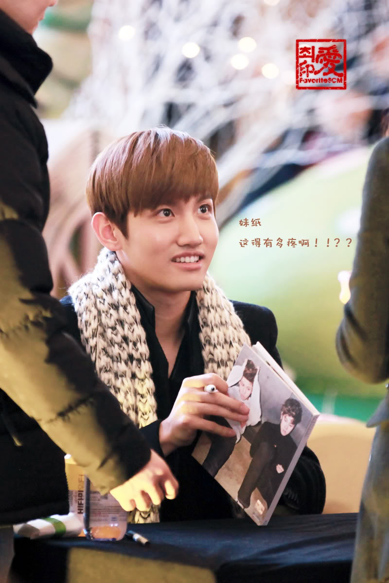 [08.12.12][Pics] Changmin - "Humanoids" Fansign Event in Yeouido 55528647201212091848472249554640498_006