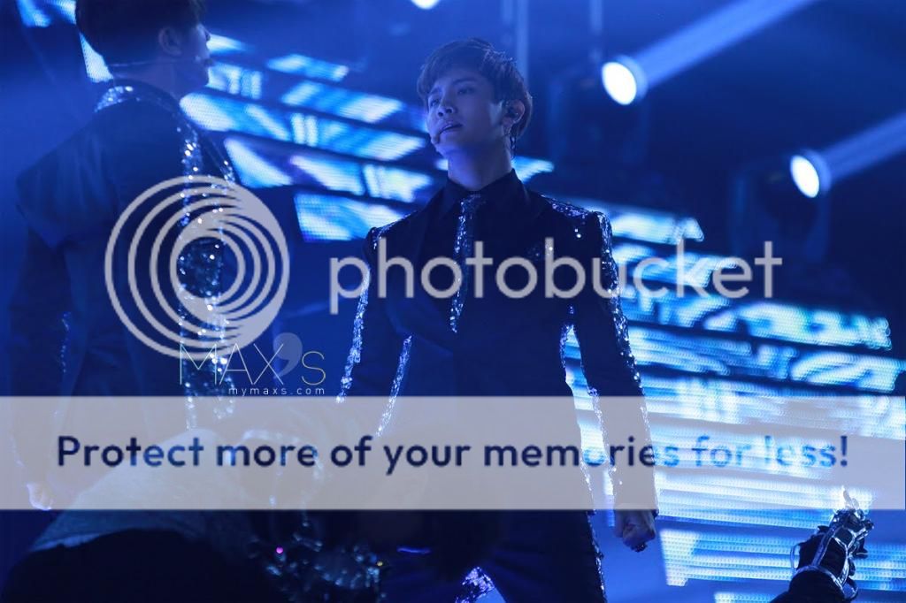 [11.10.12][Pics] Changmin - Nongshim Love Sharing Concert 6-2