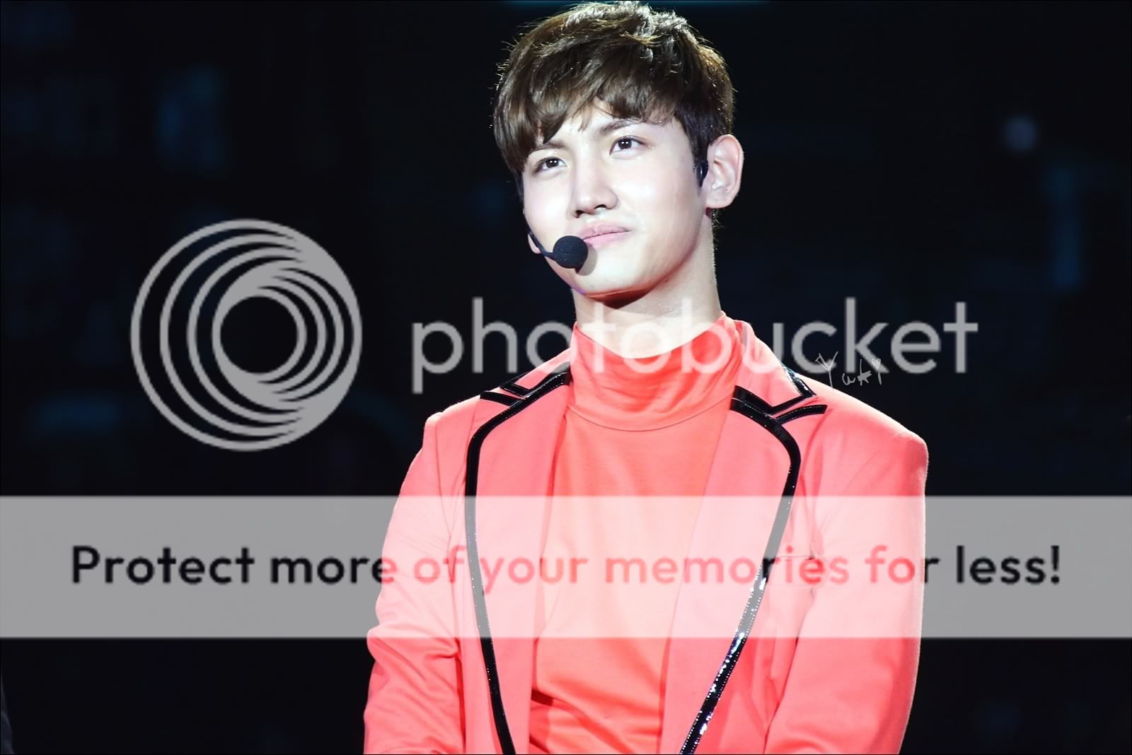 [22.12.12][Pics] Changmin - Sichuan TV New Year's Eve Concert 66ccf05fgd192ac48589a690