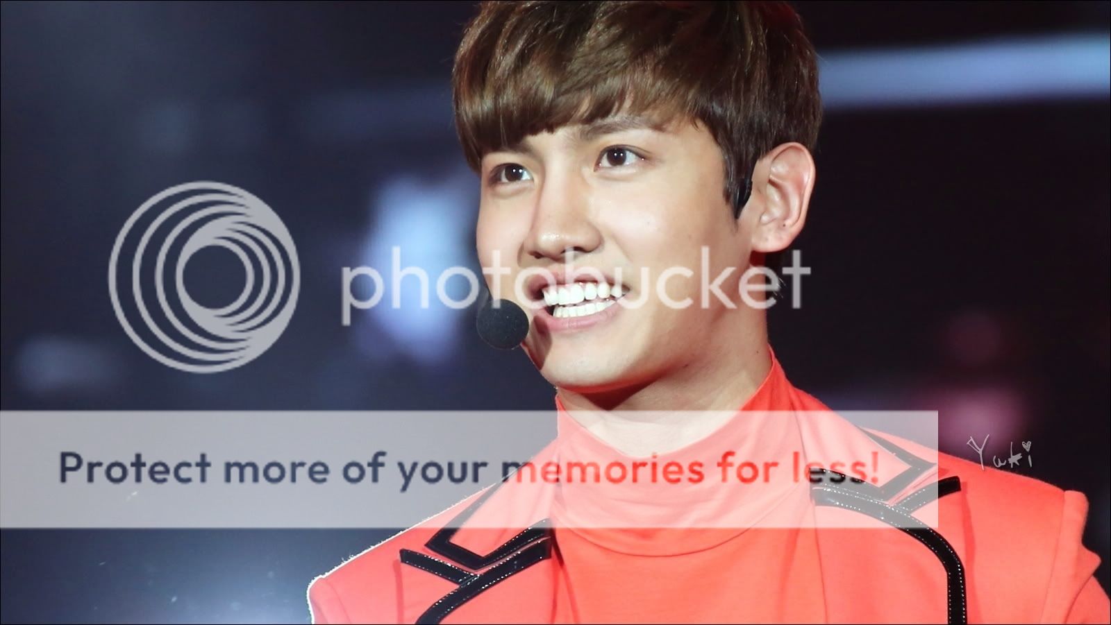 [22.12.12][Pics] Changmin - Sichuan TV New Year's Eve Concert 66ccf05fgw1e04mbhhrsaj