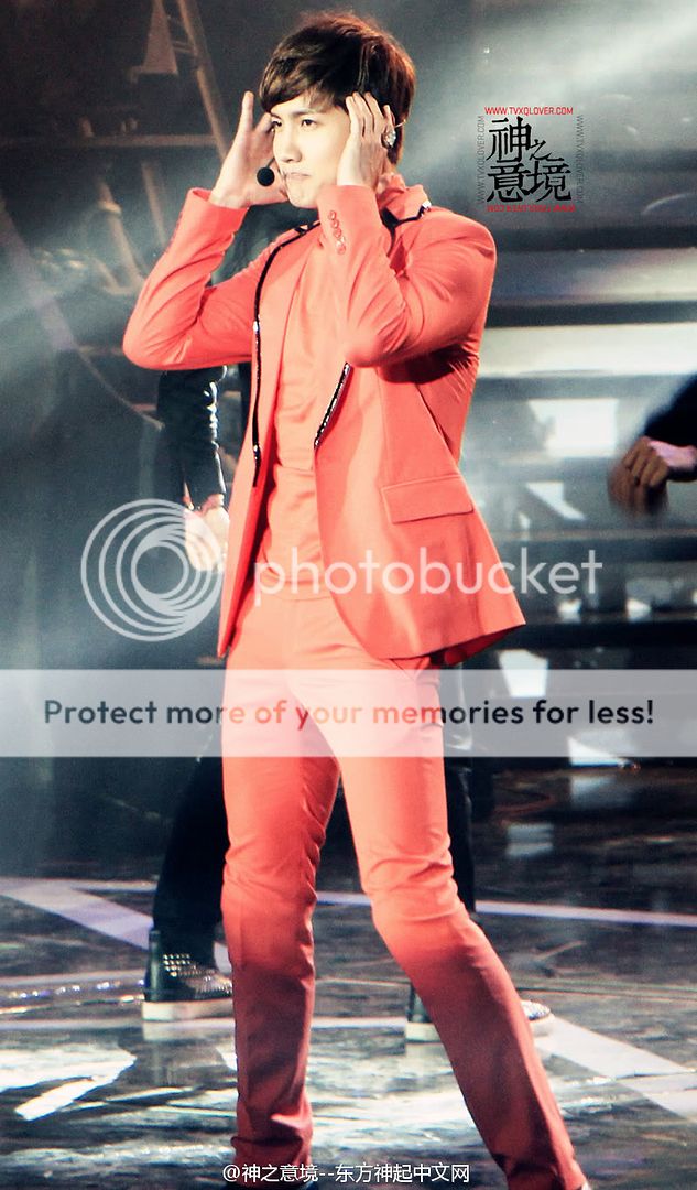 [22.12.12][Pics] Changmin - Sichuan TV New Year's Eve Concert 6fb00cdcgw1e03uajm406j