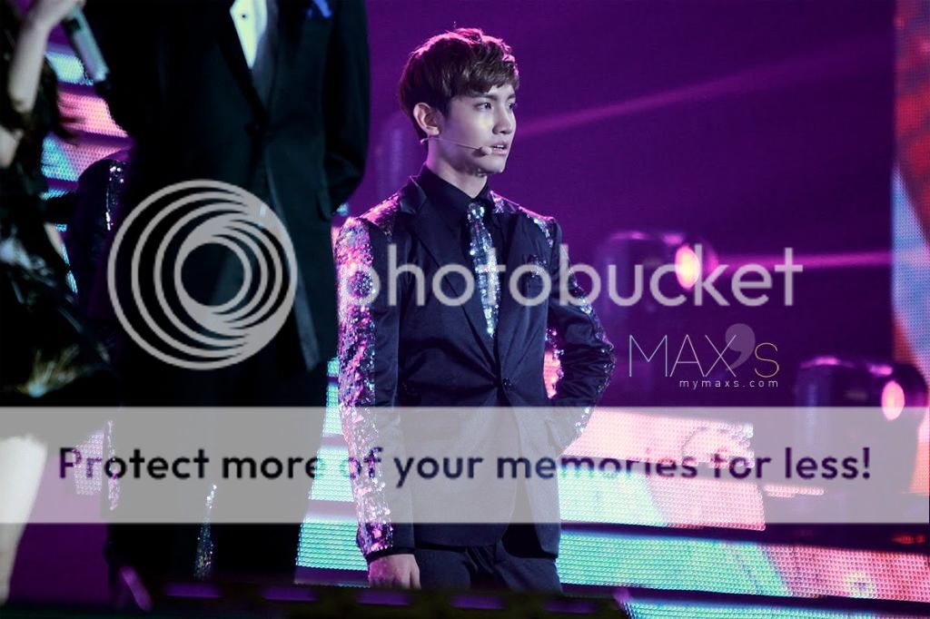 [11.10.12][Pics] Changmin - Nongshim Love Sharing Concert 7-2