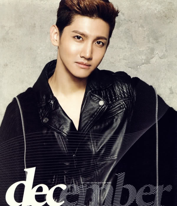 [23.12.12][Pics] Changmin - 2013 Official Calender 705787111