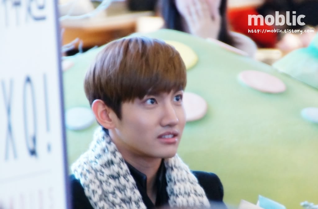 [08.12.12][Pics] Changmin - "Humanoids" Fansign Event in Yeouido DSC02095