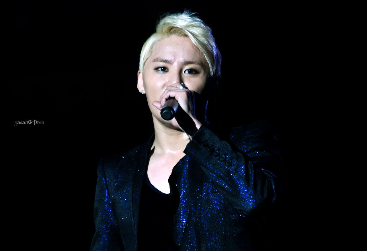 [31.12.12][Pics] Junsu - XIA 2012 Ballad & Musical Concert with Ochestra (Day 3) 2310