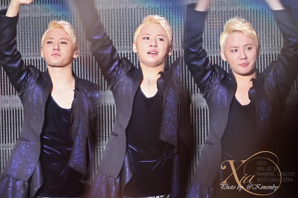 [31.12.12][Pics] Junsu - XIA 2012 Ballad & Musical Concert with Ochestra (Day 3) 2322