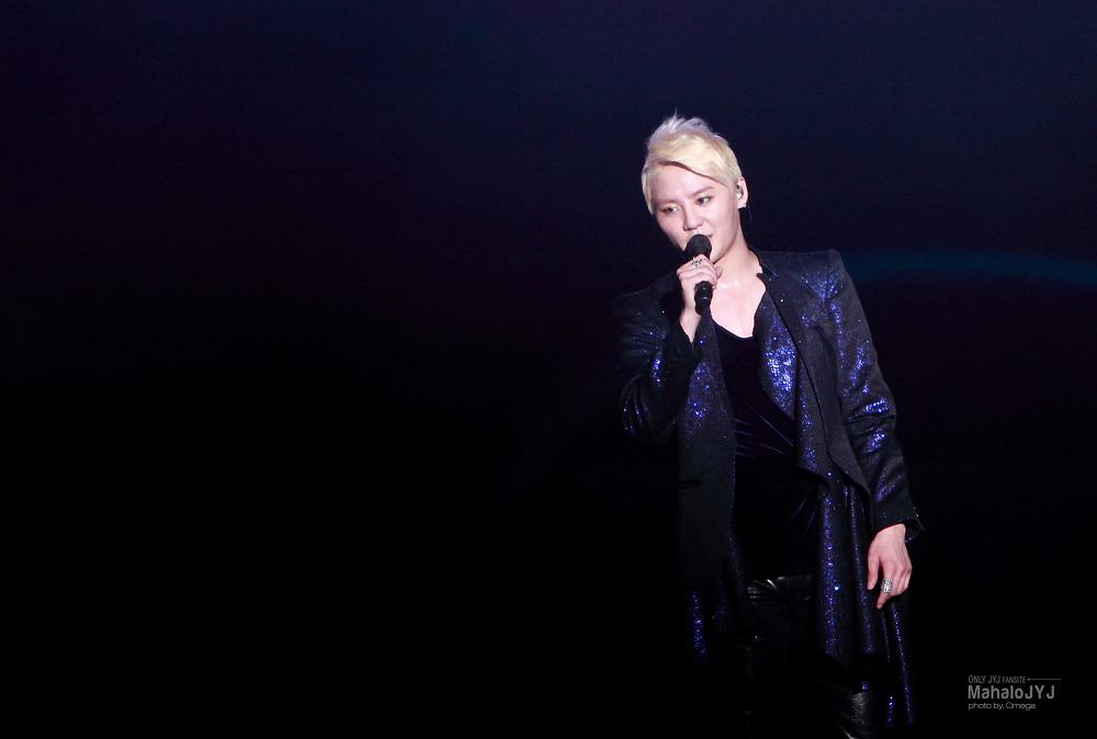 [31.12.12][Pics] Junsu - XIA 2012 Ballad & Musical Concert with Ochestra (Day 3) 2325