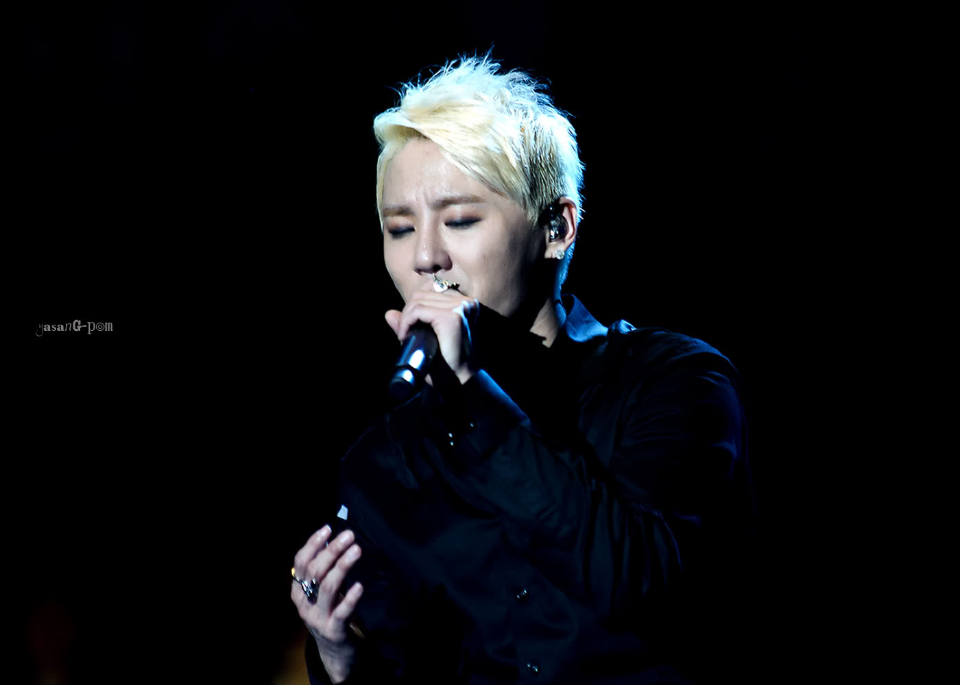 [31.12.12][Pics] Junsu - XIA 2012 Ballad & Musical Concert with Ochestra (Day 3) 234