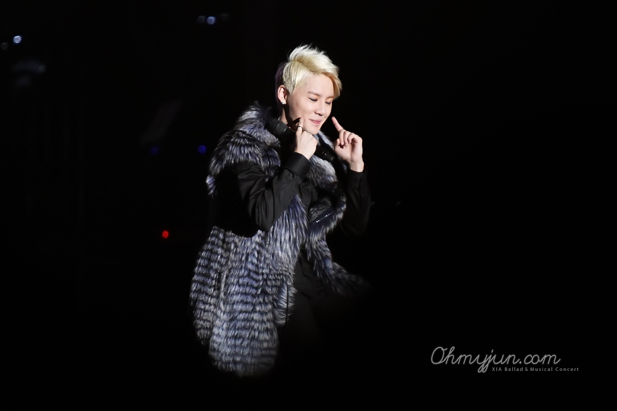 [31.12.12][Pics] Junsu - XIA 2012 Ballad & Musical Concert with Ochestra (Day 3) 2342