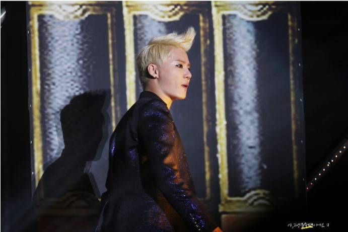 [30.12.12][Pics] Junsu - XIA 2012 Ballad & Musical Concert with Ochestra (Day 2) 304_zps179c79e7