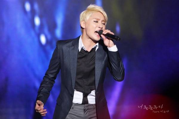 [30.12.12][Pics] Junsu - XIA 2012 Ballad & Musical Concert with Ochestra (Day 2) 307_zpse1a4450b