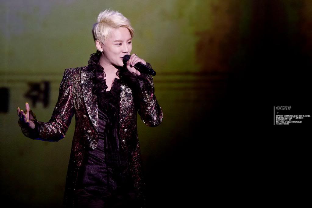 [31.12.12][Pics] Junsu - XIA 2012 Ballad & Musical Concert with Ochestra (Day 3) 3122_zpsb8ac44cb