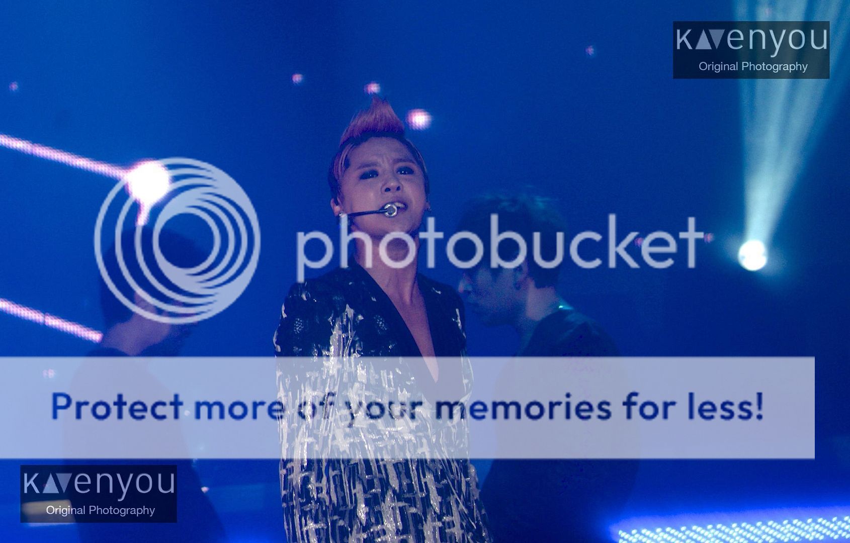 [30.11.12][Pics] Xia Junsu - The 1st World Tour Concert in Oberhausen ,Germany 478201_501739116523112_2116366161_o