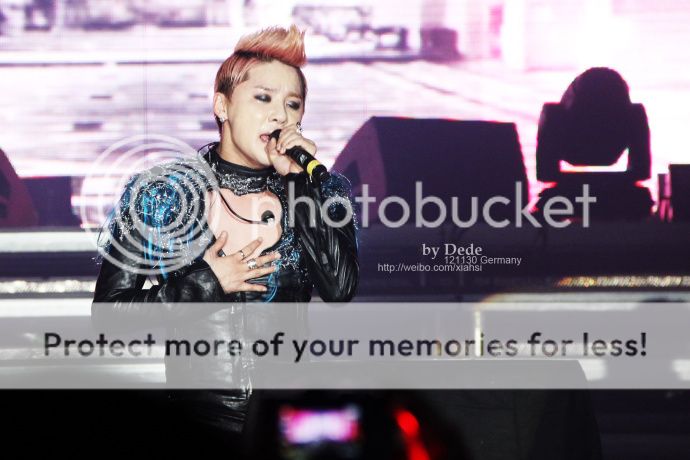 [30.11.12][Pics] Xia Junsu - The 1st World Tour Concert in Oberhausen ,Germany 5c5cb62egw1dzg3qoleizj