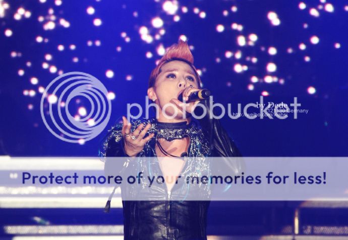 [30.11.12][Pics] Xia Junsu - The 1st World Tour Concert in Oberhausen ,Germany 5c5cb62egw1dzg3w2bn8bj